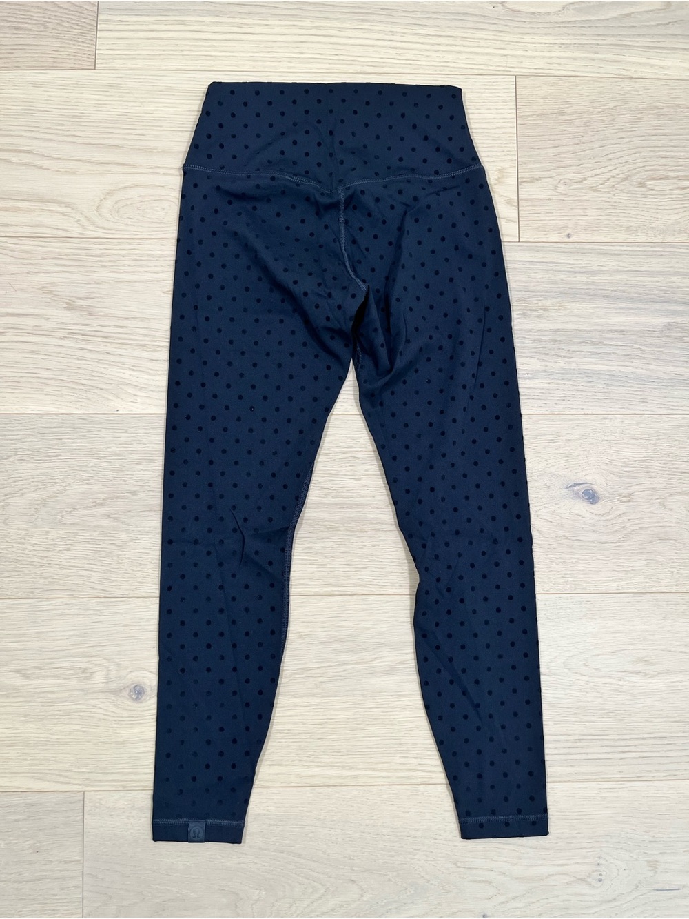 Lululemon Define Polka
Dot Matching Jacket and Leggings Set - Picture 9 of 9